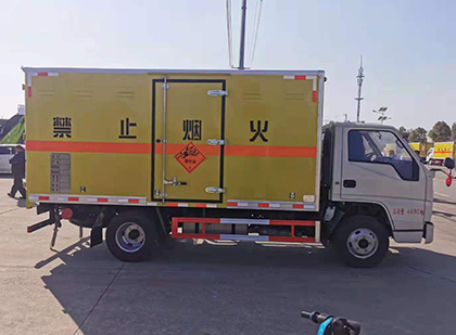 洪洞爆破器材运输车技术升级与安全合规新趋势